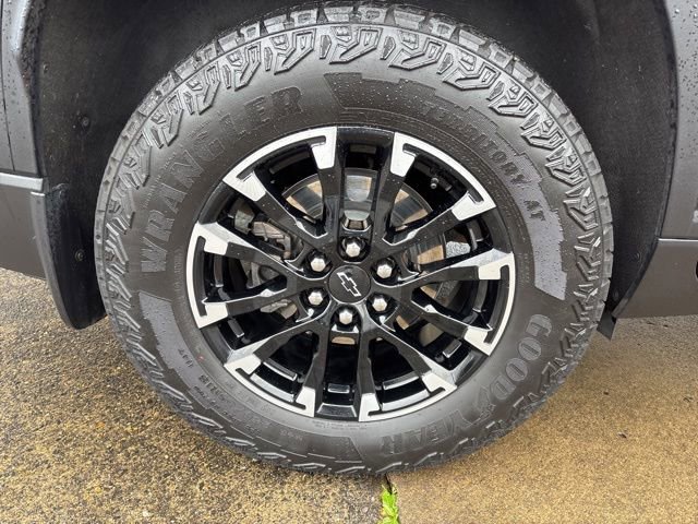 Used 2024 Chevrolet Traverse Z71 w/ Enhanced Driving Package image 12