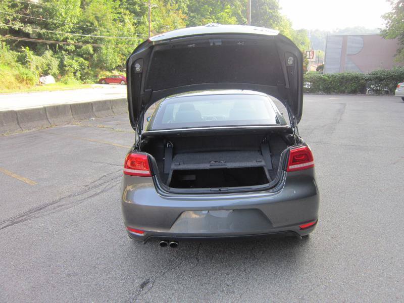 Used 2013 Volkswagen Eos Komfort FWD image 17