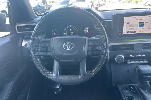 Used 2025 Toyota Tacoma SR5 AWD/4WD image 16