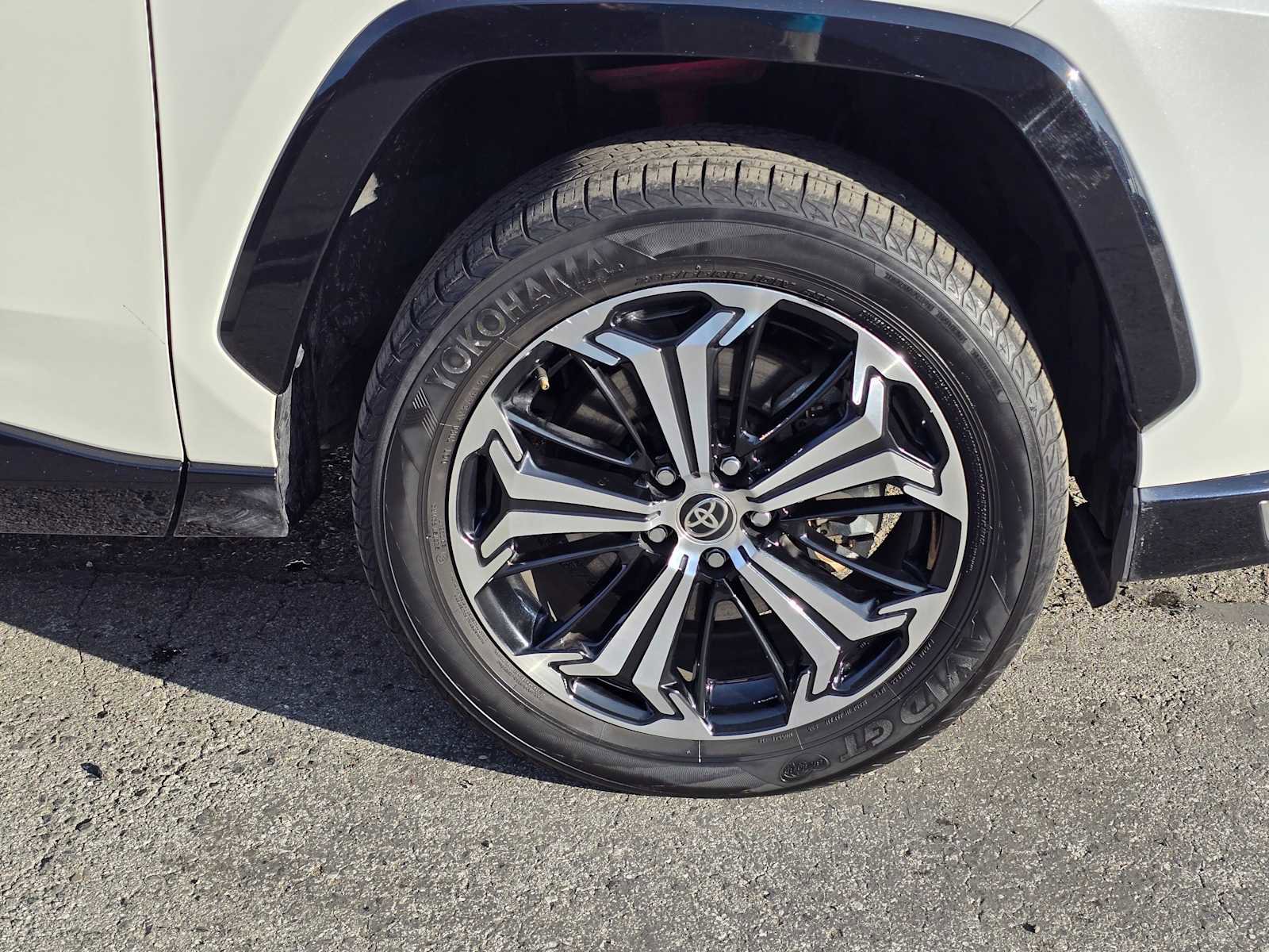 Used 2022 Toyota RAV4 XSE image 9