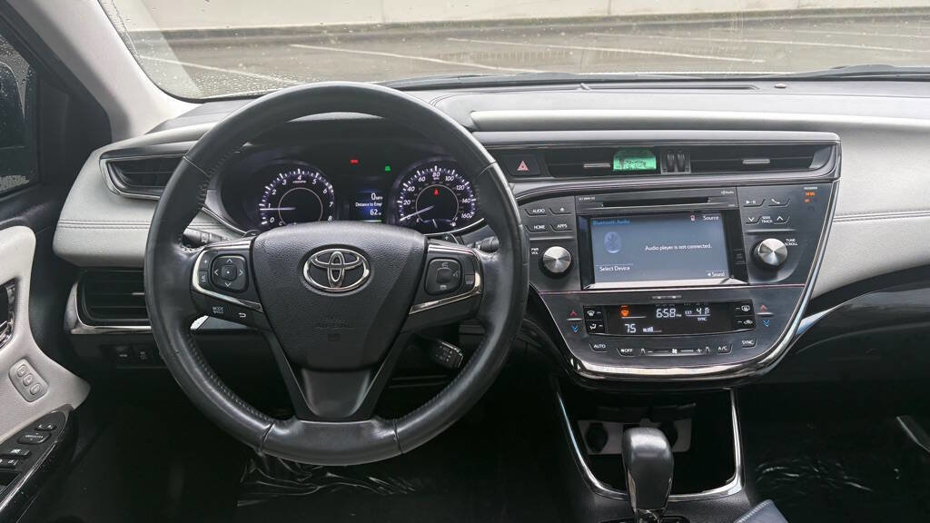 Used 2015 Toyota Avalon XLE Touring image 11