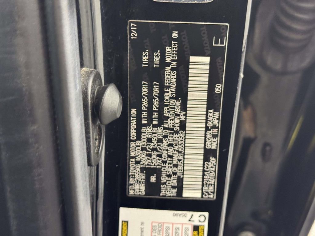 Used 2018 Toyota 4Runner TRD Off-Road Premium AWD/4WD image 16