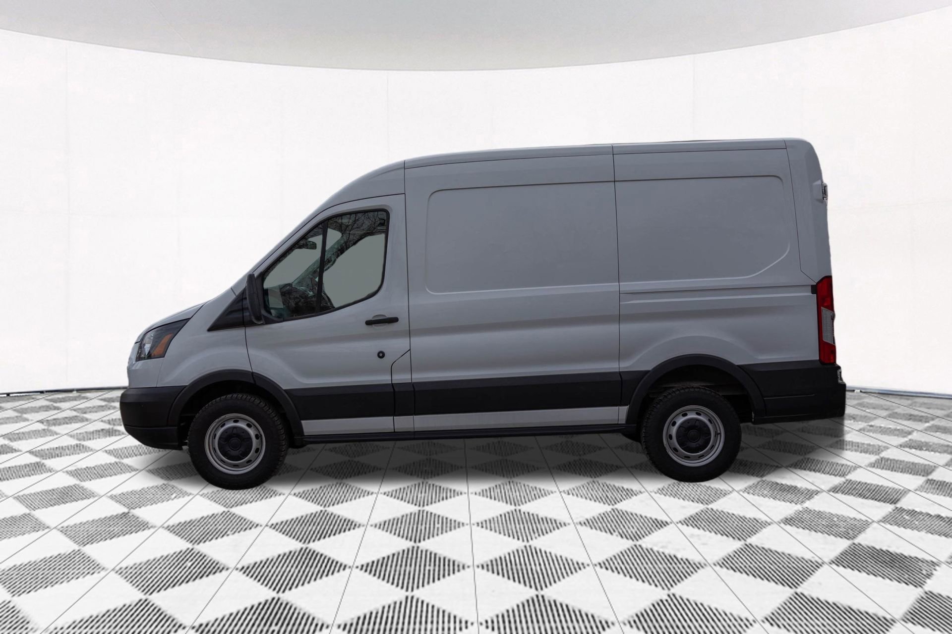 Used 2019 Ford Transit 250 130 Medium Roof image 9