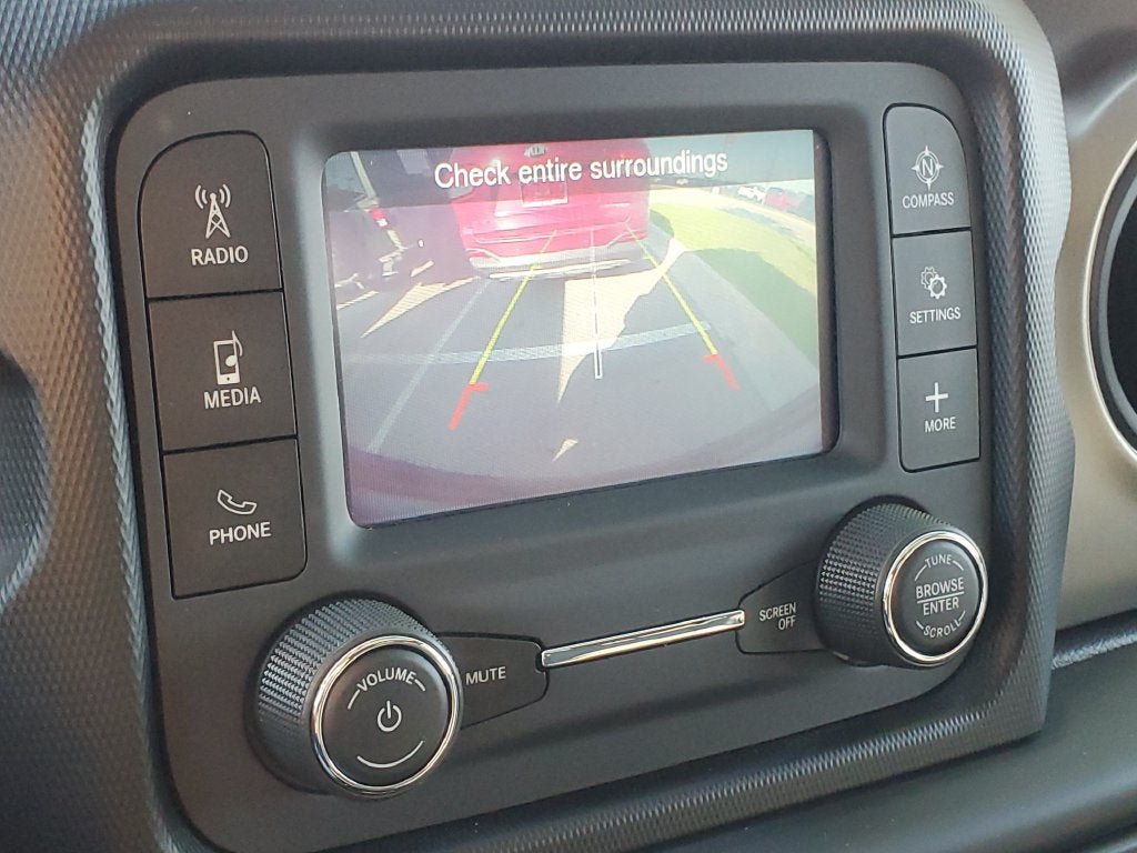 Used 2018 Jeep Wrangler Unlimited Sport S AWD/4WD image 17