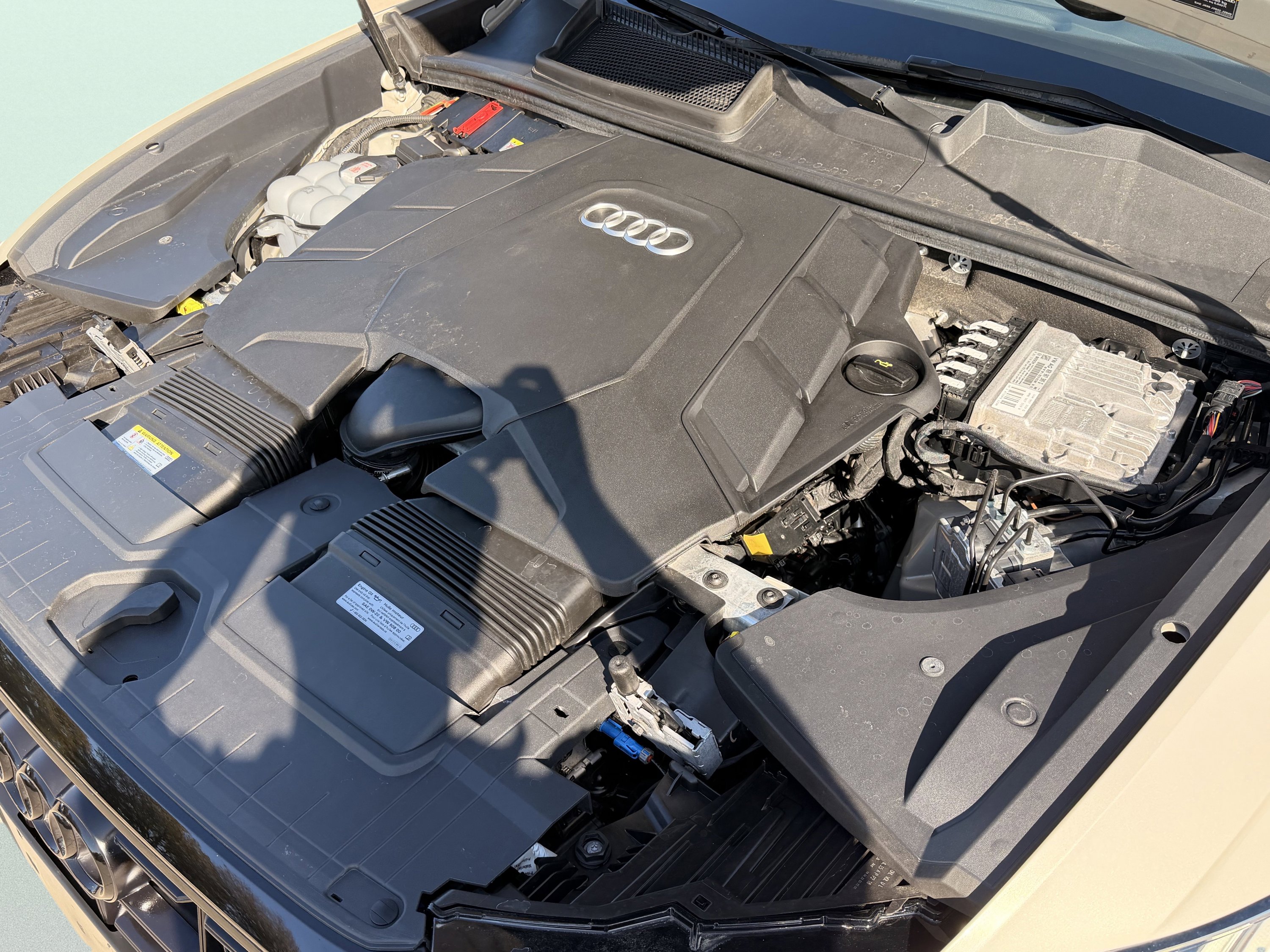 Used 2023 Audi Q8 Premium w/ Convenience Package image 15