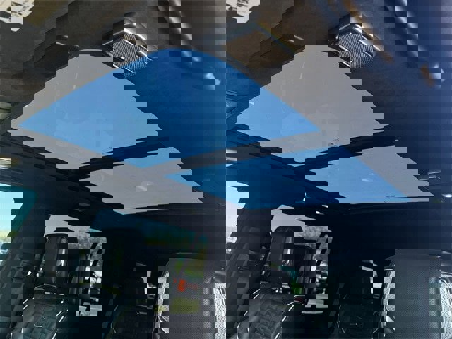 Used 2022 Cadillac Escalade Premium Luxury Platinum image 28