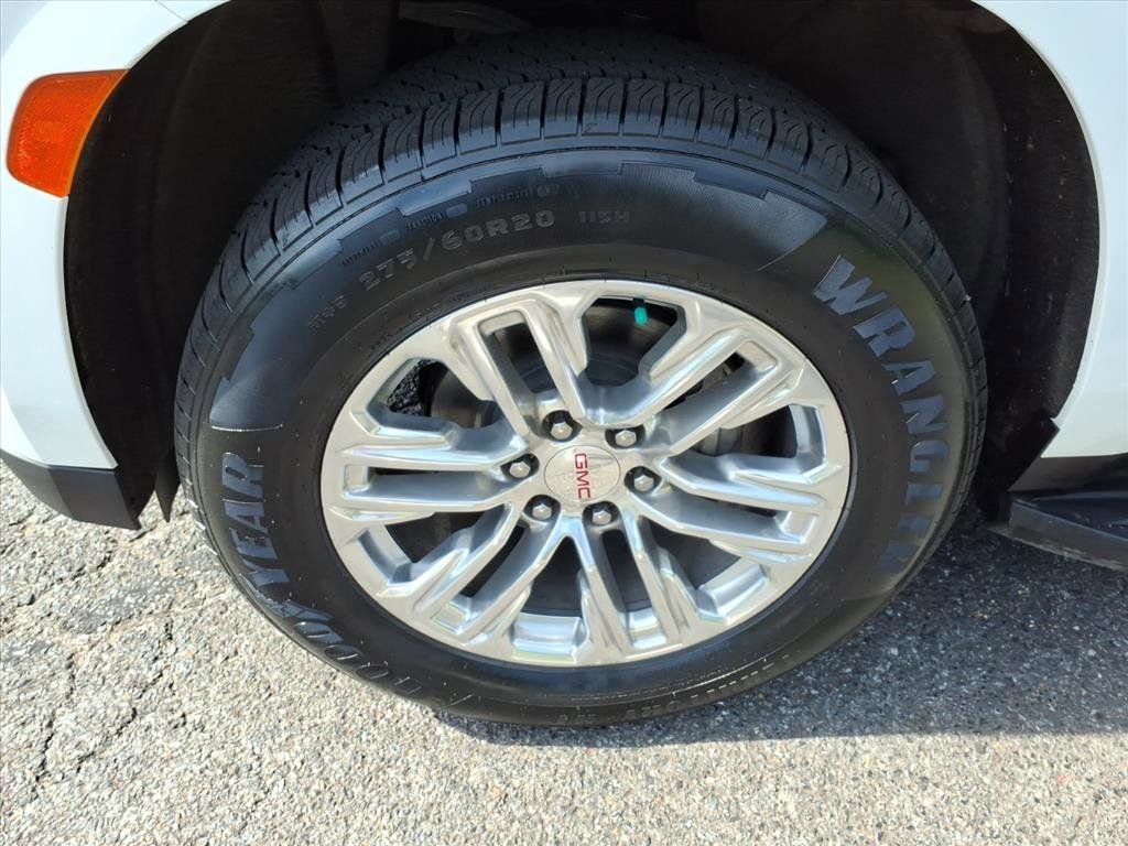 Used 2024 GMC Yukon SLT AWD/4WD image 10