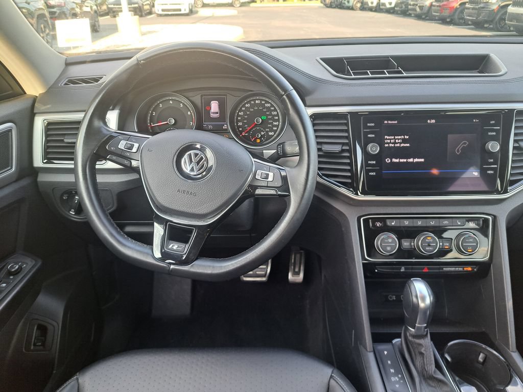 Used 2018 Volkswagen Atlas SEL w/ R-Line Package AWD/4WD image 12