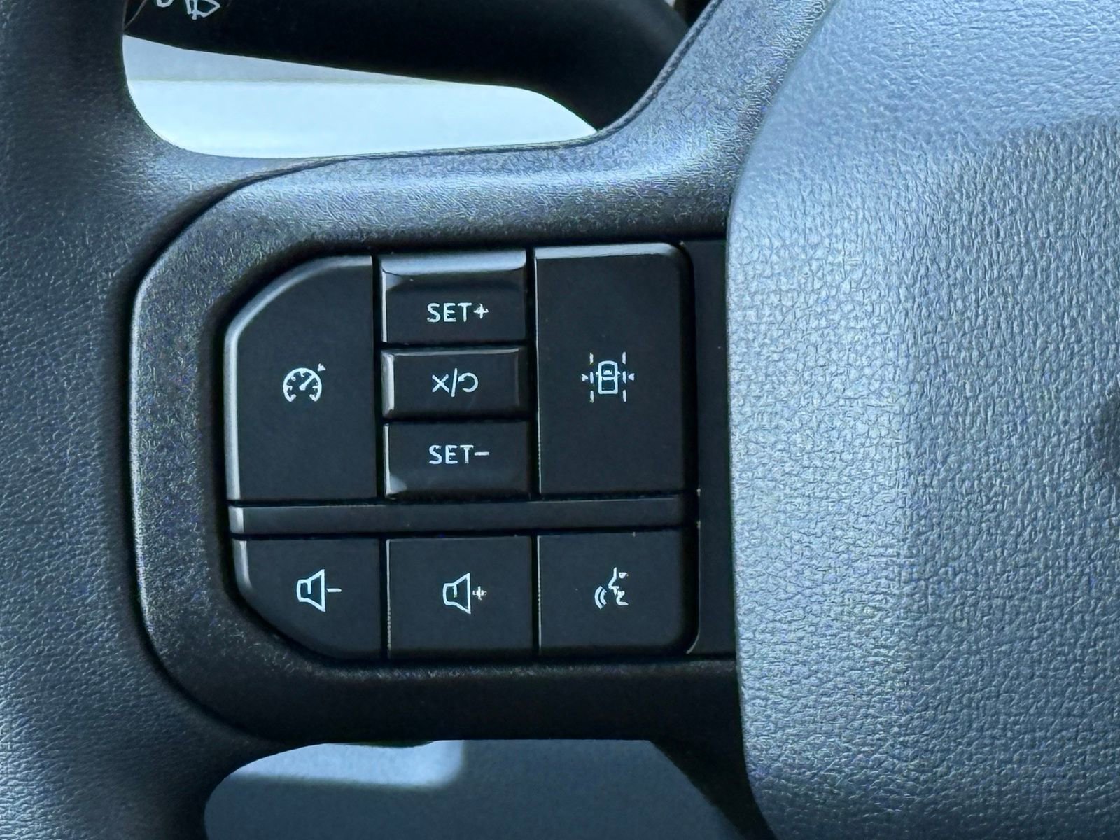 New 2026 Ford F350 XLT w/ FX4 Off-Road Package image 27