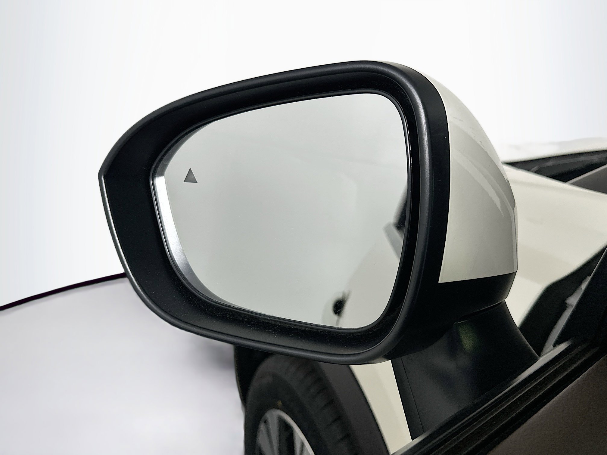 Used 2023 Nissan Rogue SV AWD/4WD image 16