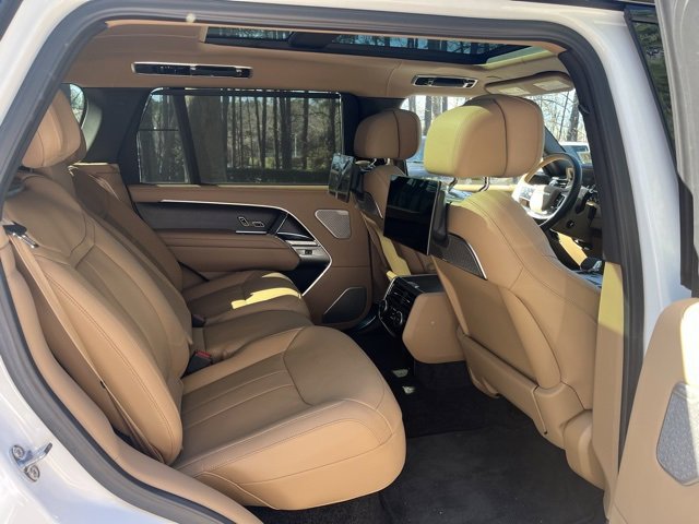 Certified 2025 Land Rover Range Rover Long Wheelbase Autobiography image 13