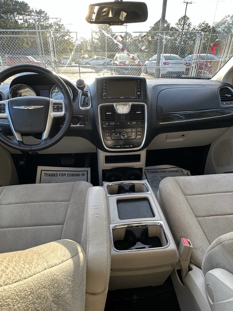 Used 2013 Chrysler Town & Country Touring image 14