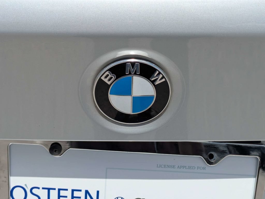 Used 2018 BMW 320i xDrive Sedan AWD/4WD image 15