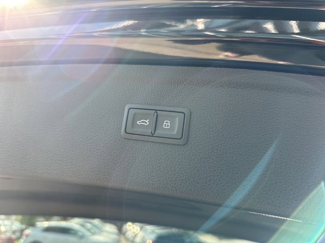 New 2025 Audi Q5 e Premium Plus image 13