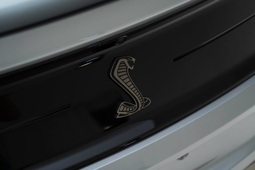 Used 2022 Ford Mustang Shelby GT500 w/ Carbon Fiber Track Pack RWD image 44