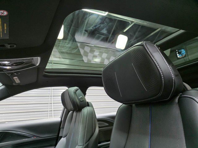 Used 2024 Cadillac Lyriq Sport AWD/4WD image 18