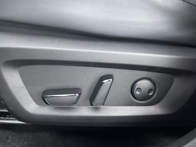 Used 2025 Mitsubishi Outlander SE image 34