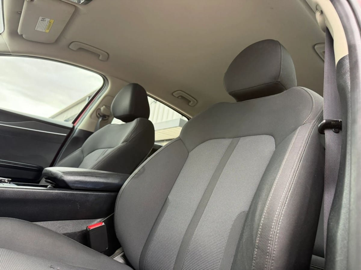 Used 2022 Kia K5 LXS FWD image 25