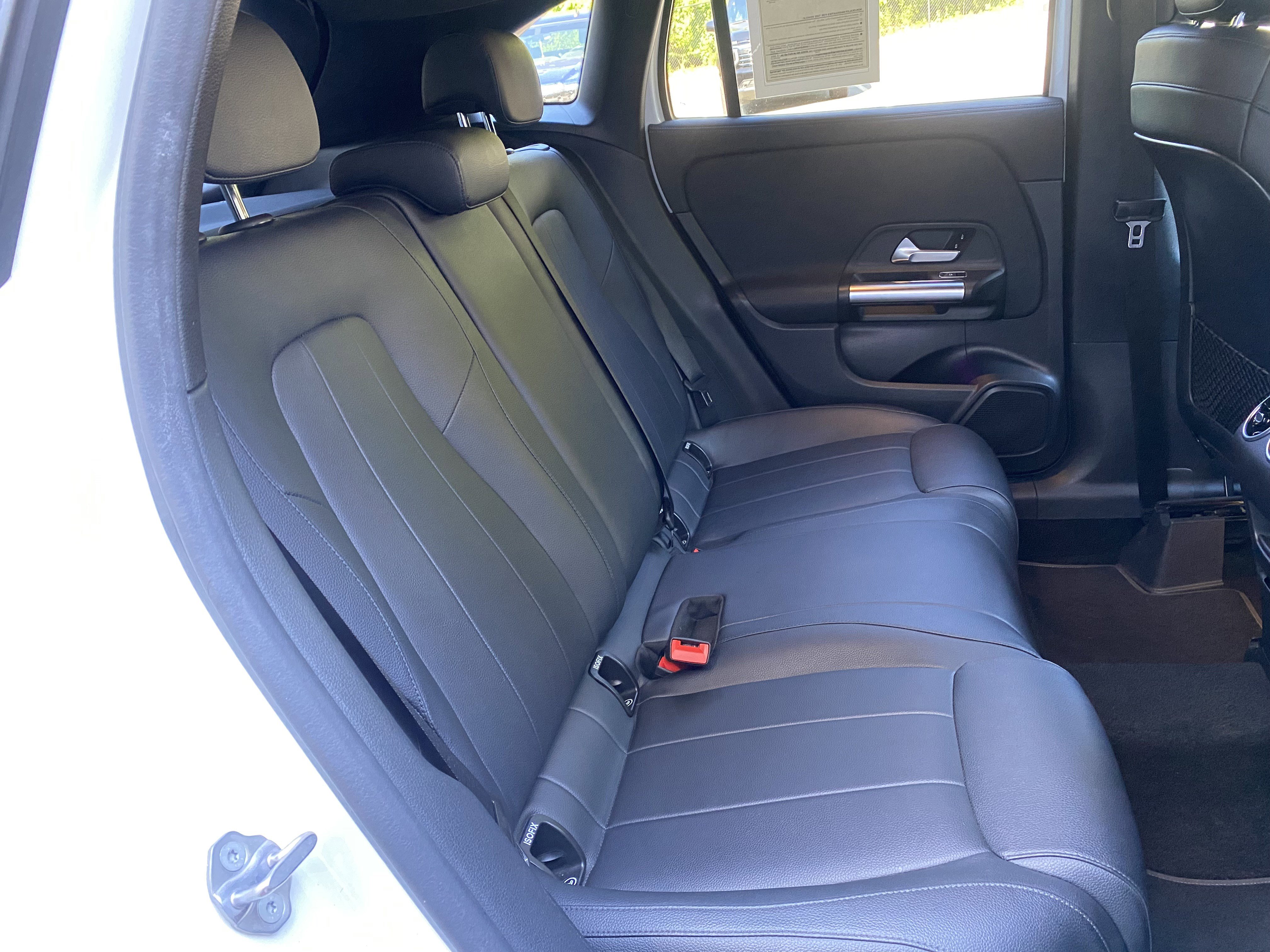 Used 2021 Mercedes-Benz GLA 250 4MATIC w/ Premium Package image 36