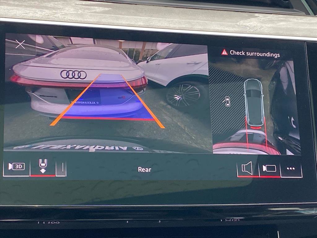 Used 2023 Audi e-tron Premium w/ Convenience Plus Package image 16