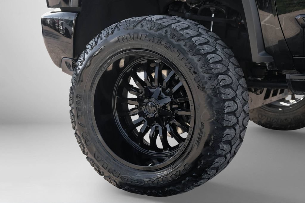 Used 2024 Chevrolet Silverado 3500 High Country w/ High Country Premium Package AWD/4WD image 52