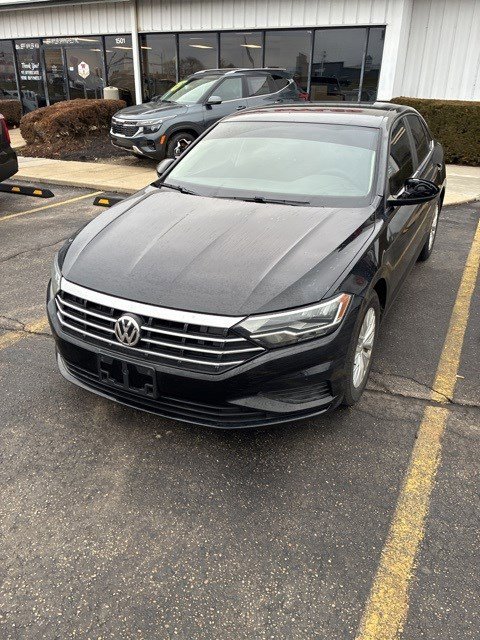 Used 2019 Volkswagen Jetta image 2
