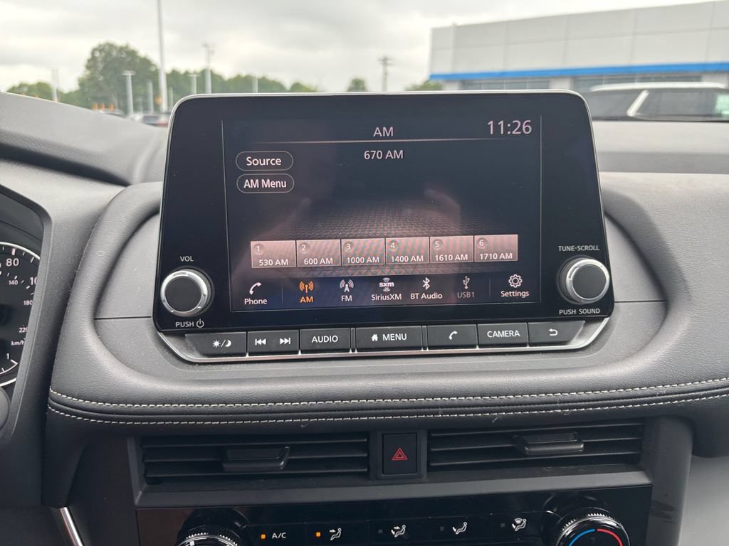Used 2025 Nissan Rogue S FWD image 20