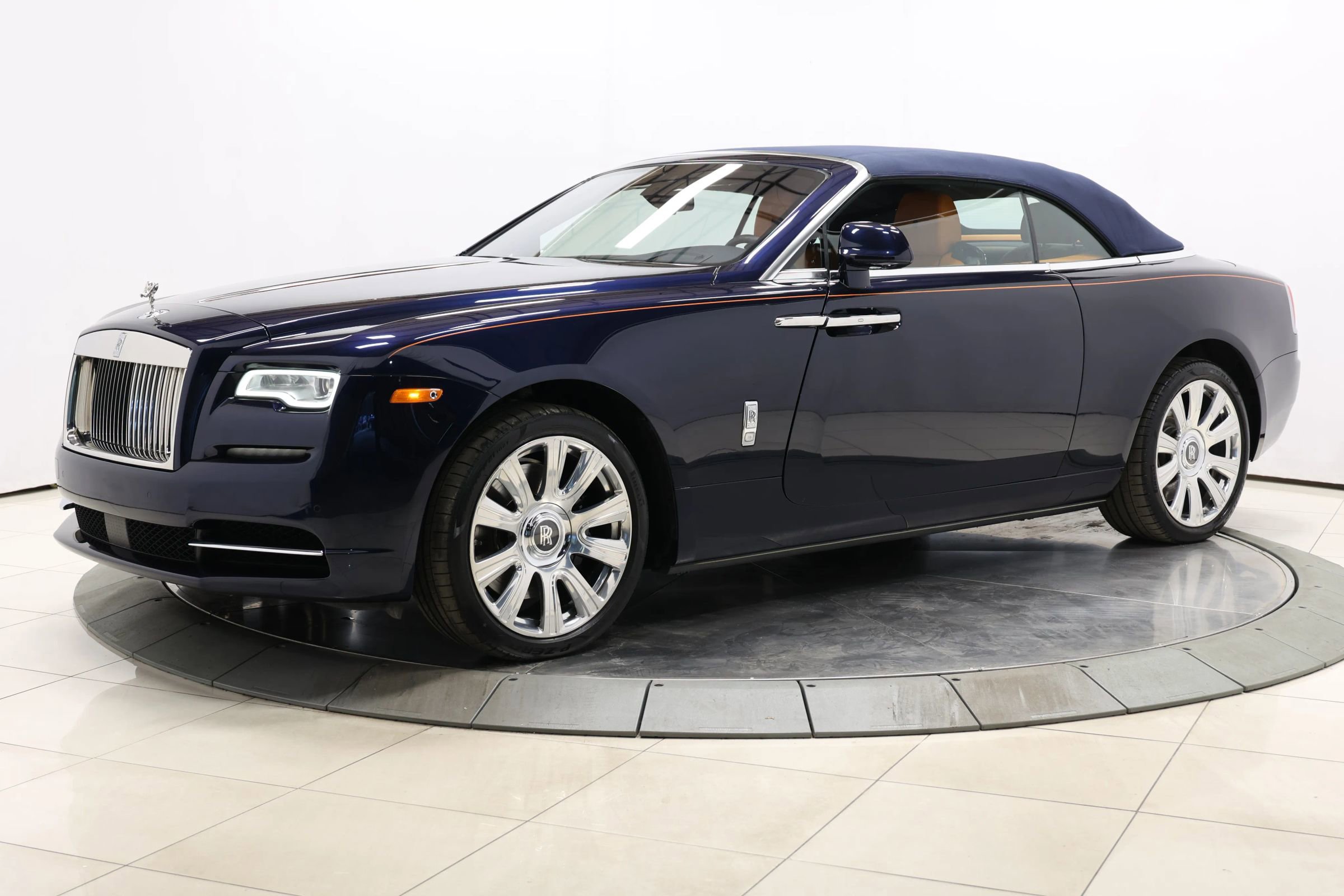 Used 2016 Rolls-Royce Dawn image 96