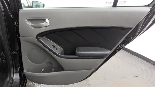 Used 2017 Kia Forte LX FWD image 19
