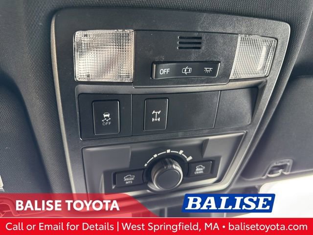 Used 2018 Toyota Tacoma TRD Off-Road w/ Technology Package image 19