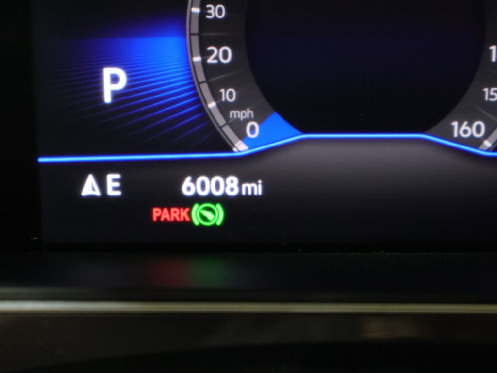 Used 2022 Volkswagen Tiguan SE image 39