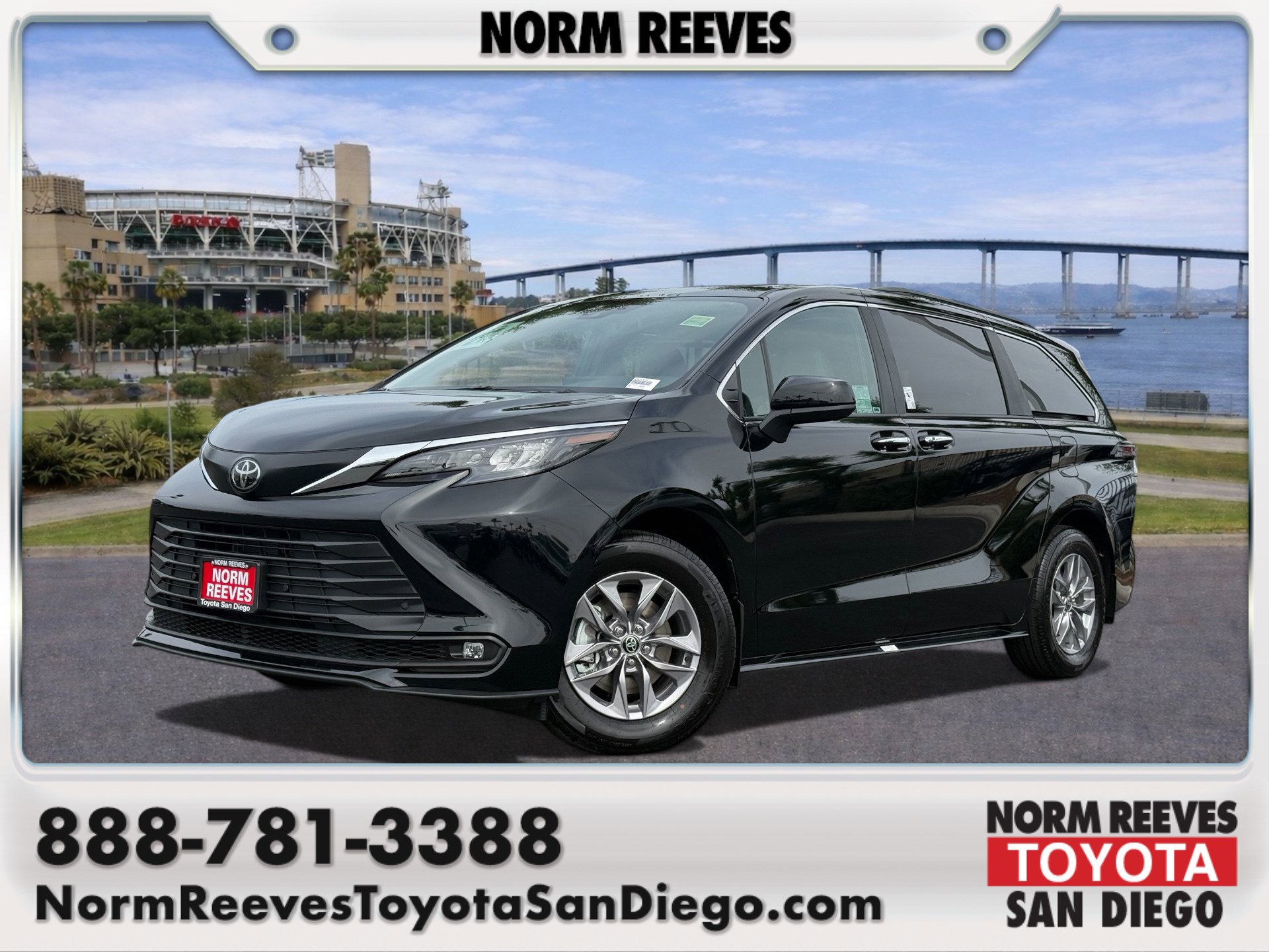 Used 2026 Toyota Sienna XLE FWD image 1