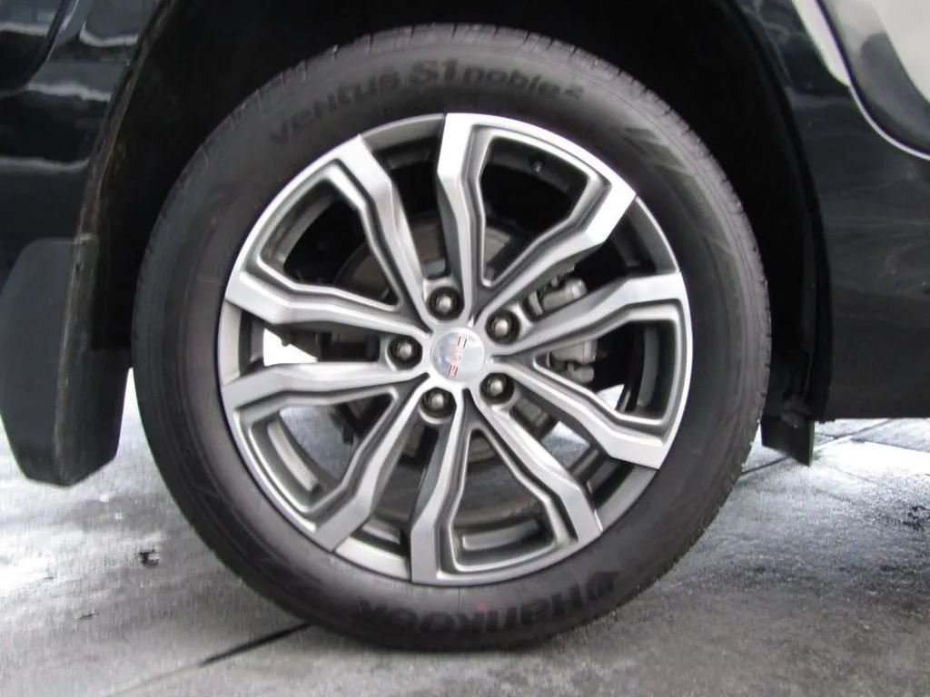Used 2018 GMC Terrain Denali w/ Comfort Package AWD/4WD image 47