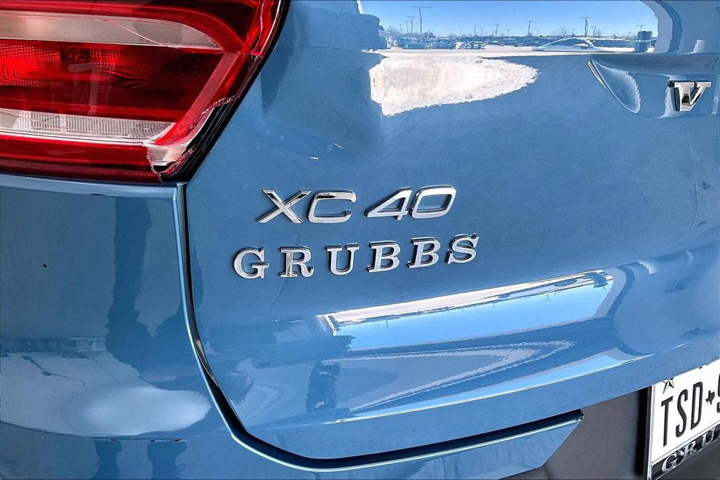 Used 2023 Volvo XC40 B5 Ultimate w/ Protection Package Premier image 42