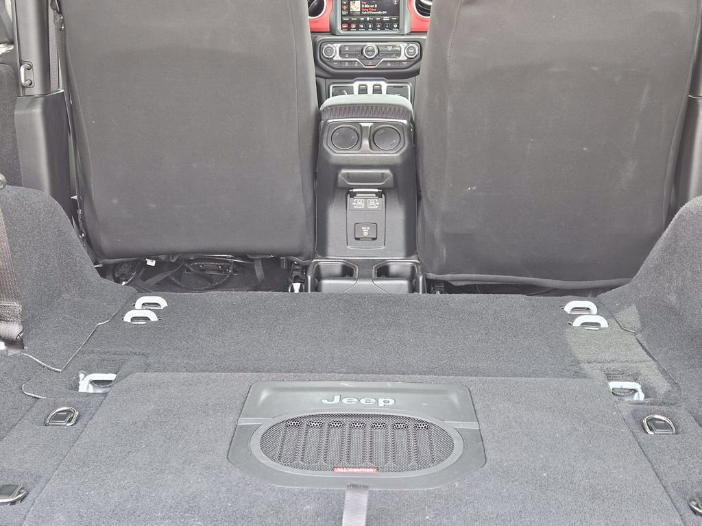 Used 2022 Jeep Wrangler Rubicon AWD/4WD image 30