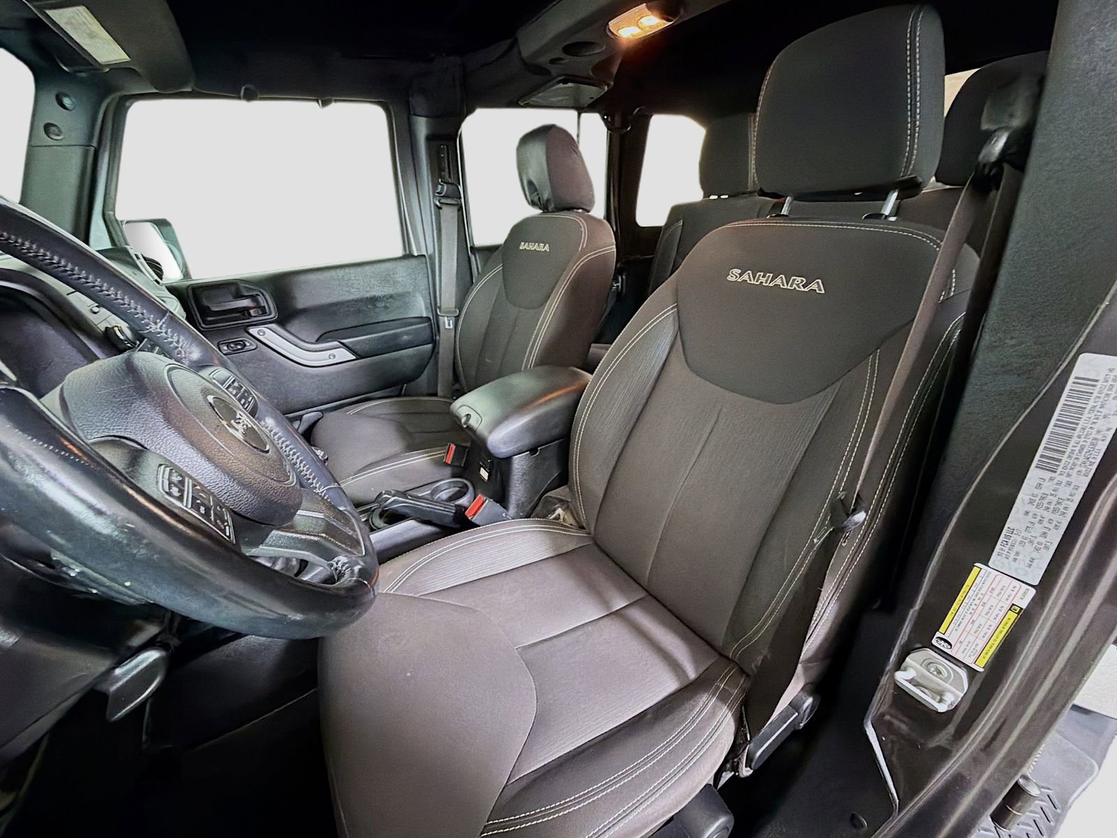 Used 2017 Jeep Wrangler Unlimited Sahara w/ Connectivity Group image 11