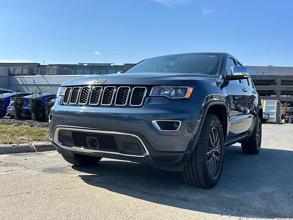 Used 2021 Jeep Grand Cherokee Limited w/ Luxury Group II image 4