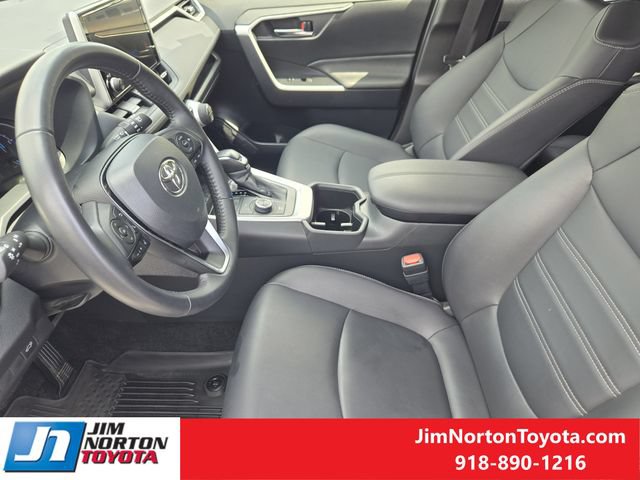 Used 2025 Toyota RAV4 XLE Premium AWD/4WD image 15