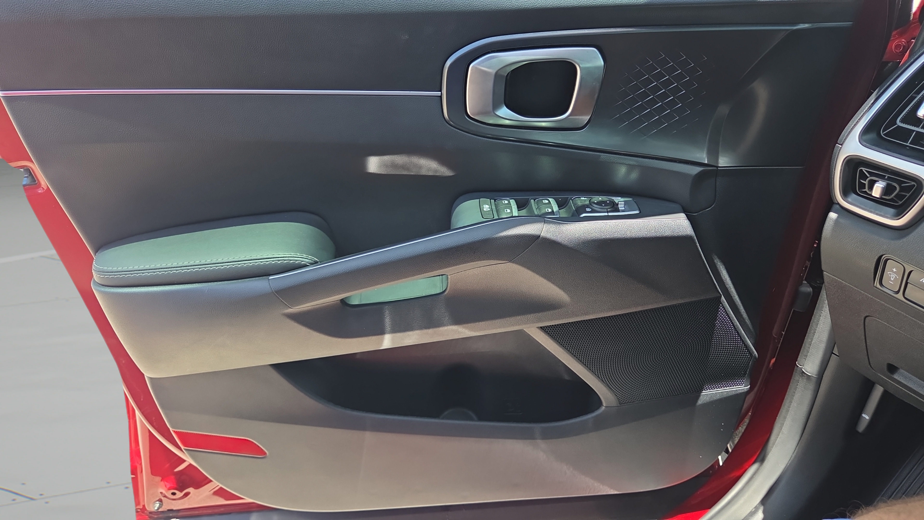 Certified 2023 Kia Sorento S w/ Panoramic Sunroof Package FWD image 35