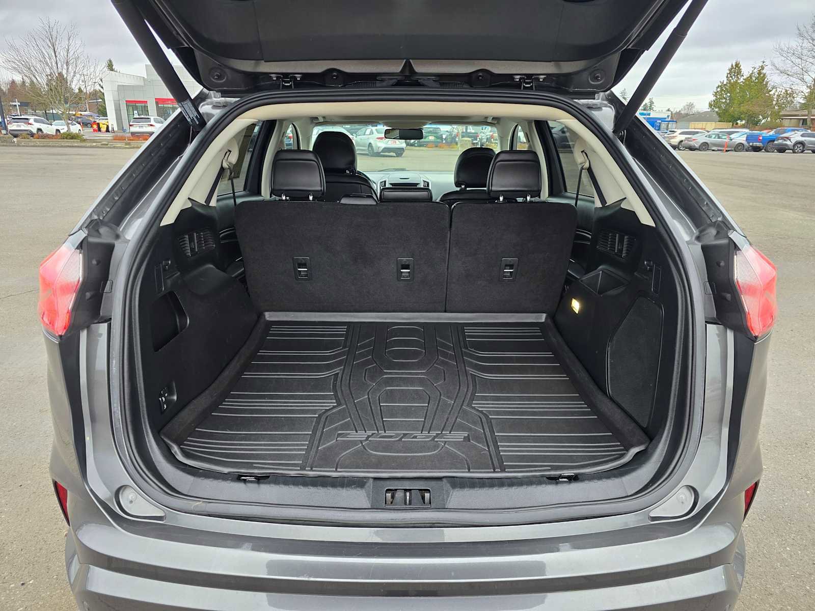 Used 2019 Ford Edge Titanium w/ Equipment Group 301A image 14