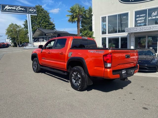 Used 2017 Toyota Tacoma TRD Off-Road image 3