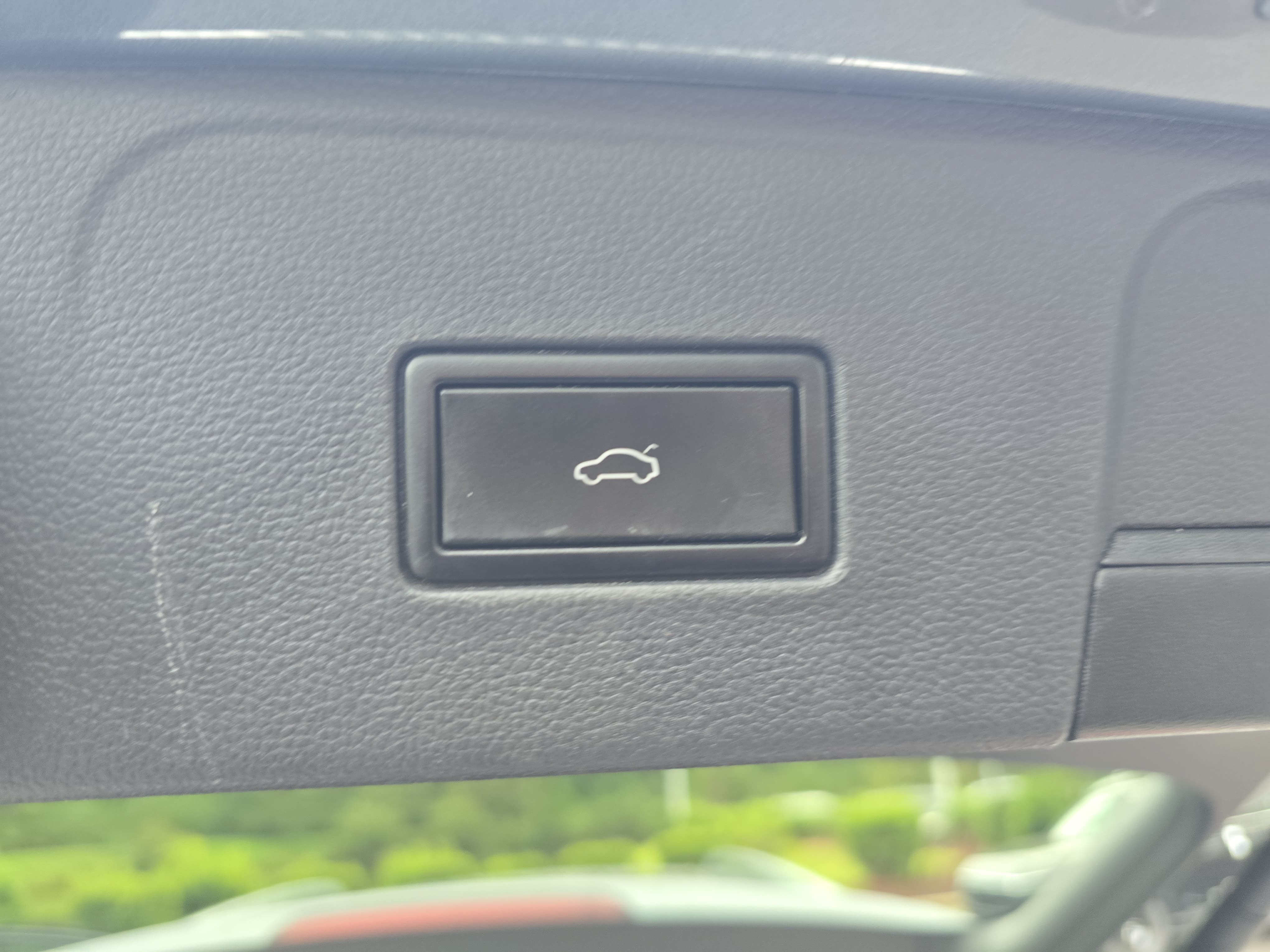 Used 2019 Volkswagen Atlas SE FWD image 14