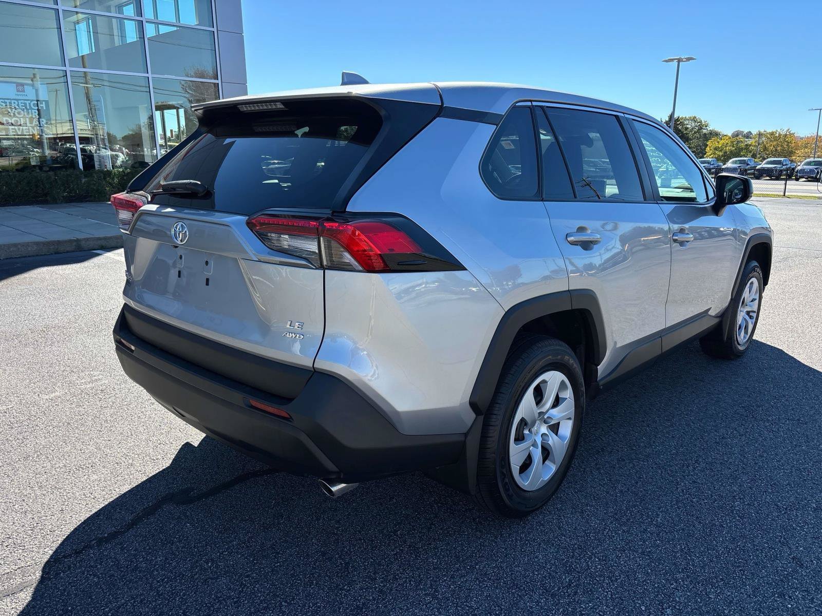 Certified 2023 Toyota RAV4 LE AWD/4WD image 3