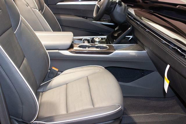 Certified 2025 Cadillac Escalade Premium Luxury w/ Touring Package image 10