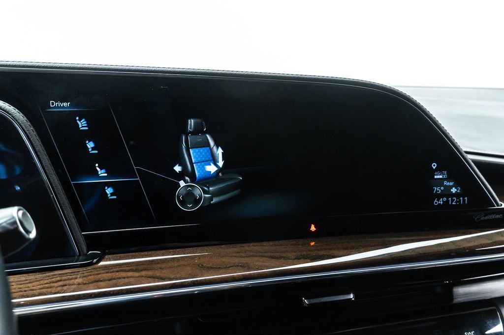 Used 2022 Cadillac Escalade Sport Platinum w/ Heavy-Duty Trailer Package AWD/4WD image 21