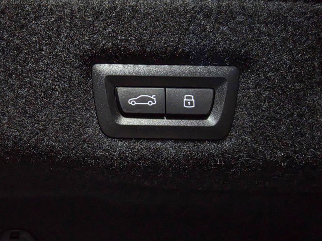 Used 2026 BMW i5 eDrive40 w/ M Sport Package image 39