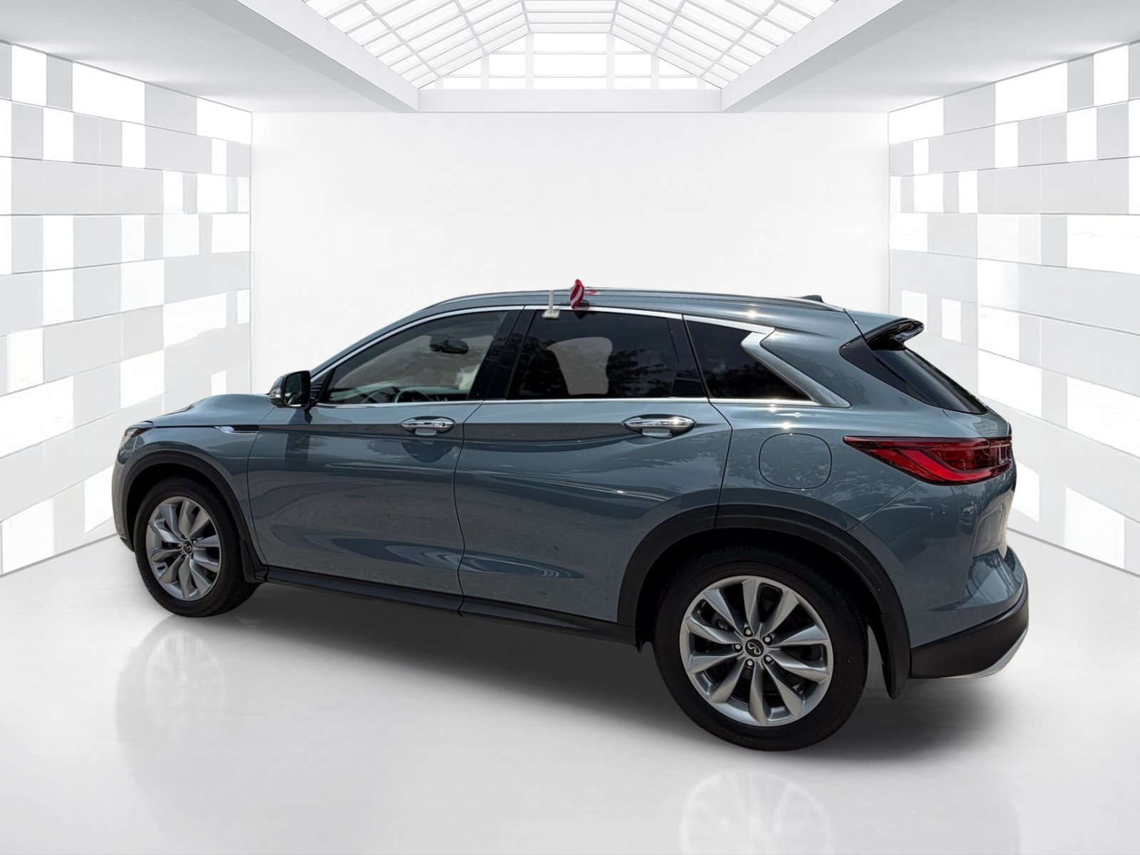 Used 2022 INFINITI QX50 Essential FWD image 5