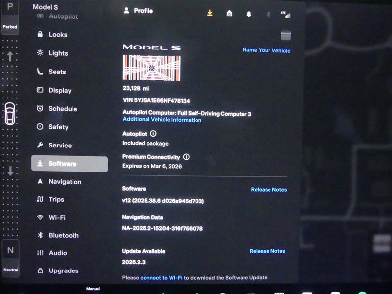Used 2022 Tesla Model S Plaid image 8