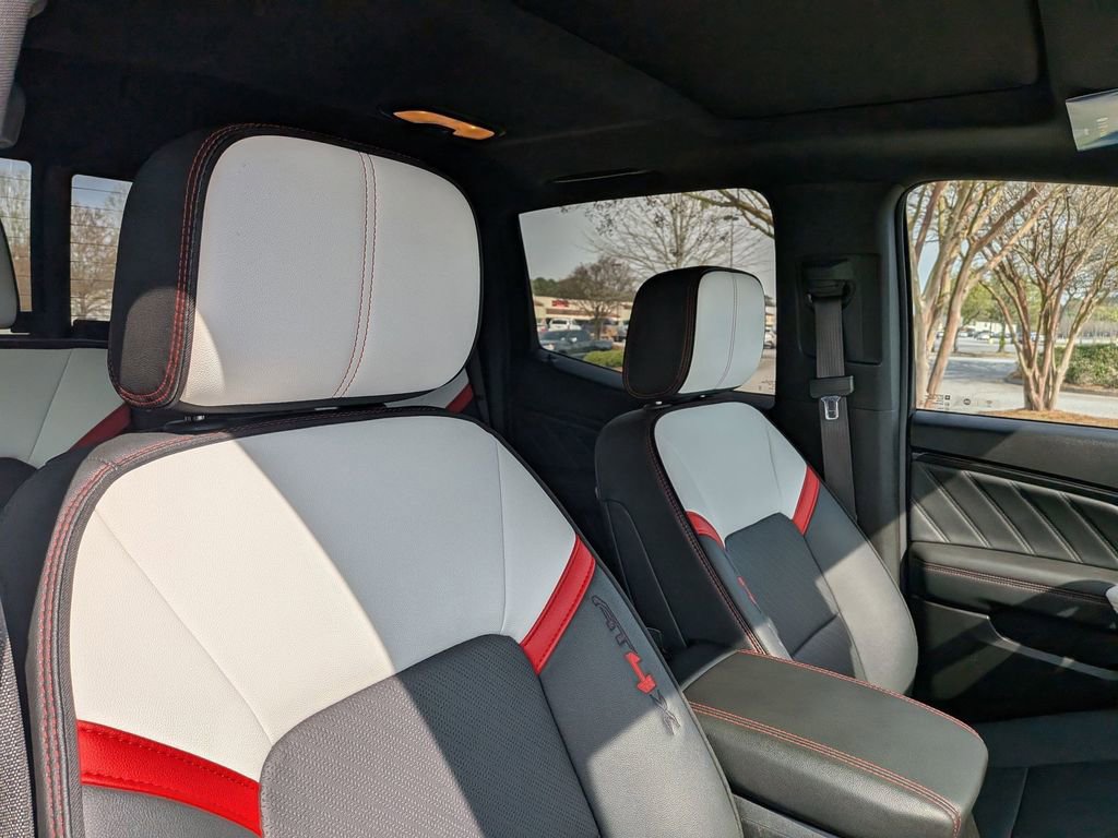 Used 2024 GMC Canyon AT4X image 19