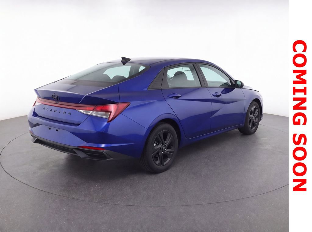 Used 2022 Hyundai Elantra SEL w/ Cargo Package image 5